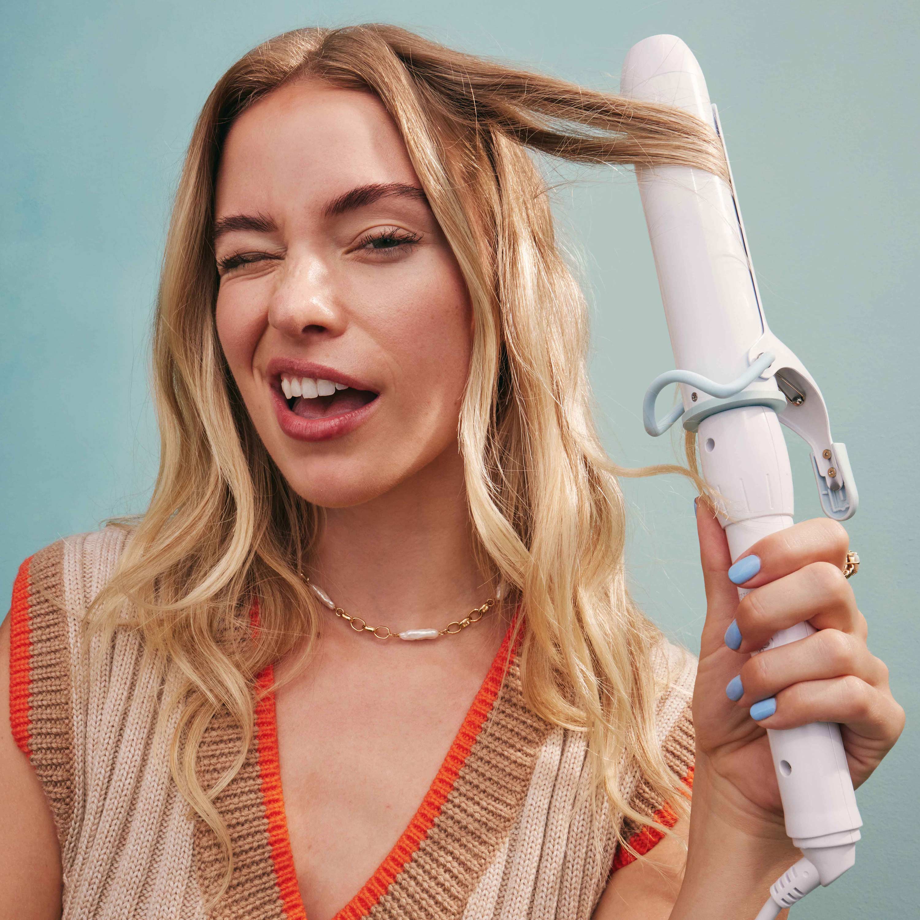 Handle with Curl 1.5” (38MM) Curling Iron - Image 3