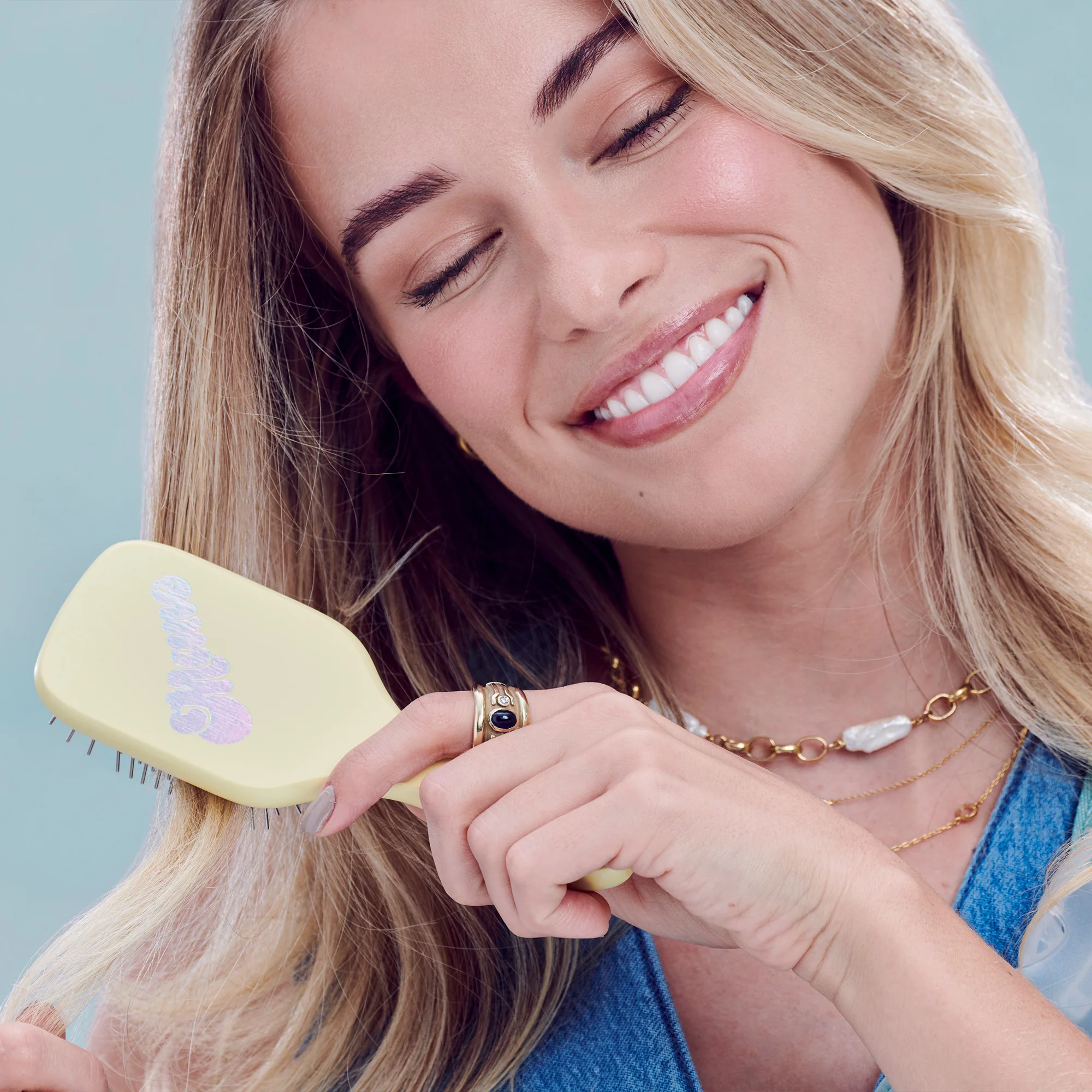 Ready or Knot Mini Detangling Hair Brush - Image 3